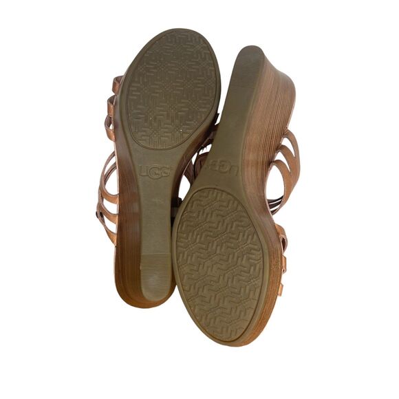 UGG Women’s Sandals Size 8 Mattie Wedge Platform Strappy Slip On Leather Tan - Picture 11 of 11